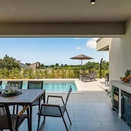 Ivala Holiday home Galizana