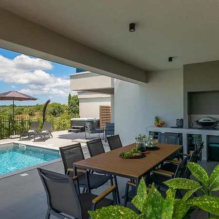 Ivala Holiday home